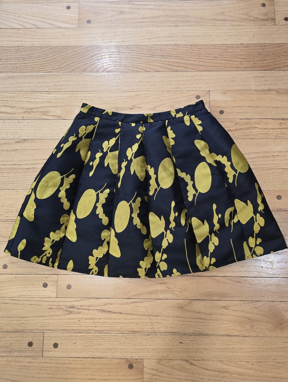 Ark & Co. Black Gold Floral Brocade Pleated Mini Skirt Size S Boho Holiday Party